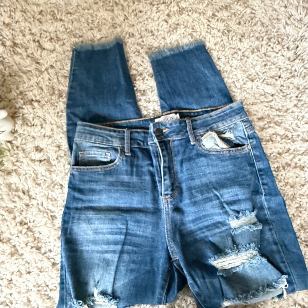 Cello Blue Distressed Cropped Jeans